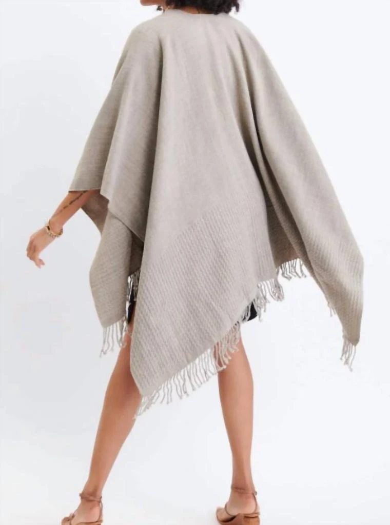 MERSEA Women's Classic Travel Wrap In Driftwood 5