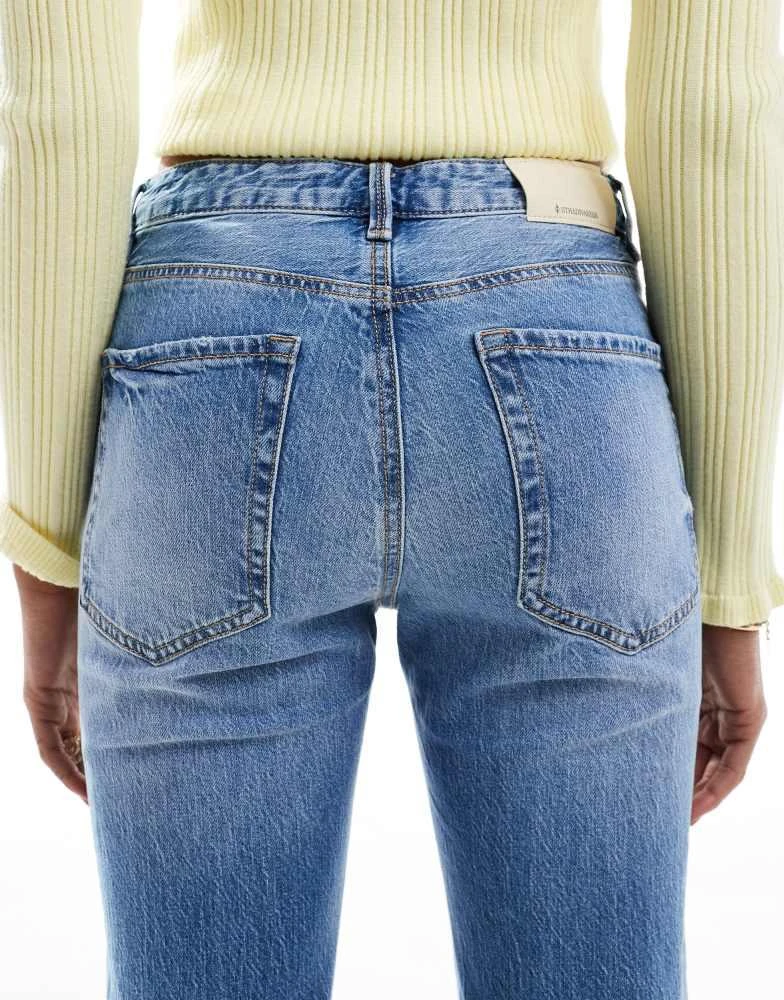 Stradivarius Stradivarius Tall D98 straight leg jeans in medium wash 4