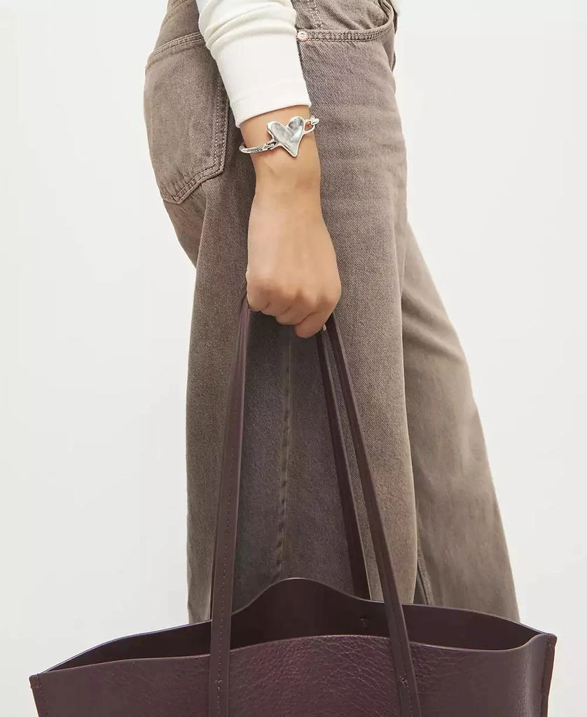 UNOde50 Metal Alloy Semi Rigid Bracelet Plated in Gold 18K with Heart Detail 4