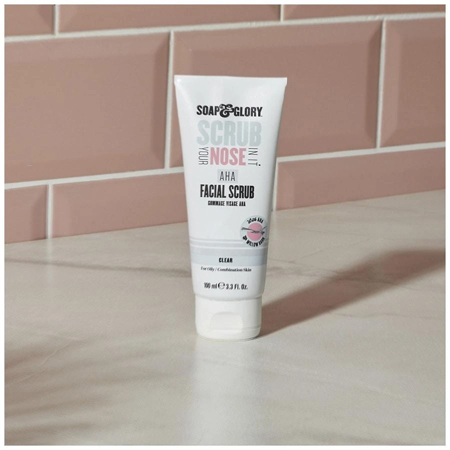Soap & Glory Scrub Your Nose In It AHA Facial Scrub 8