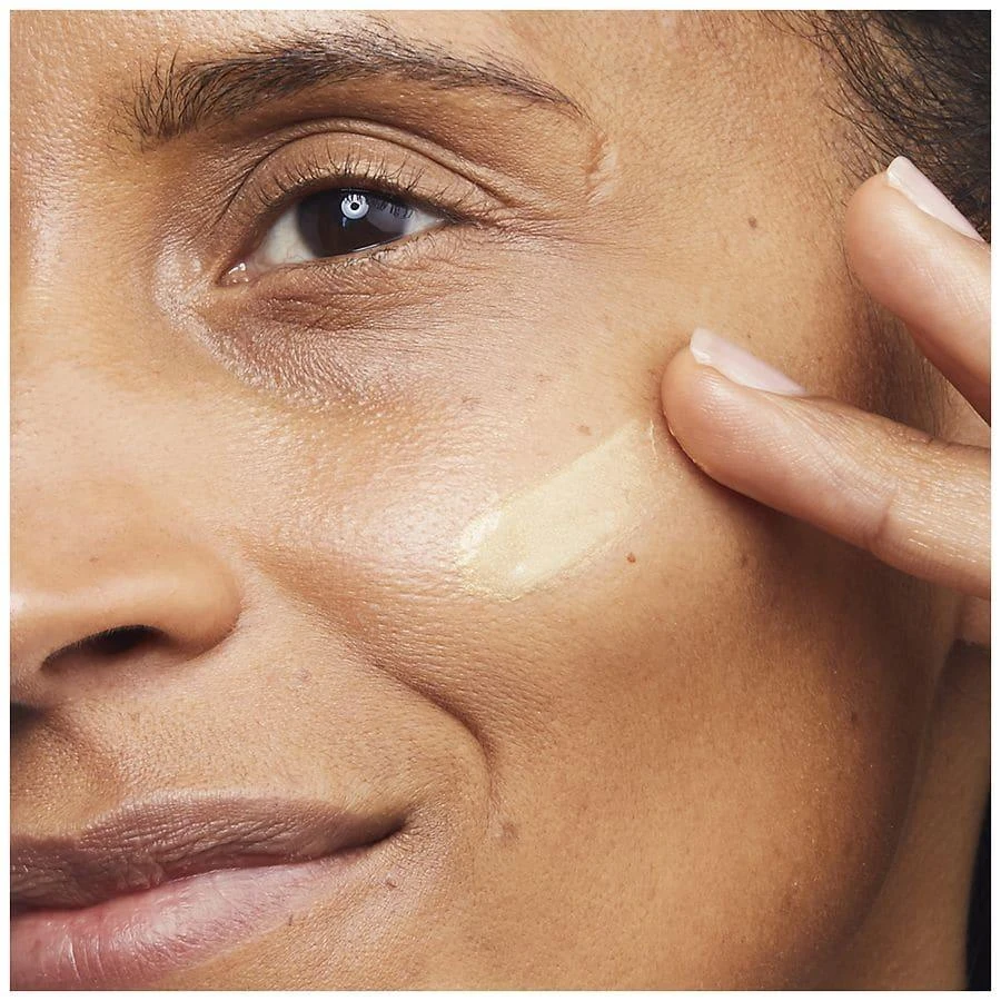 No7 Lift & Luminate Primer 4