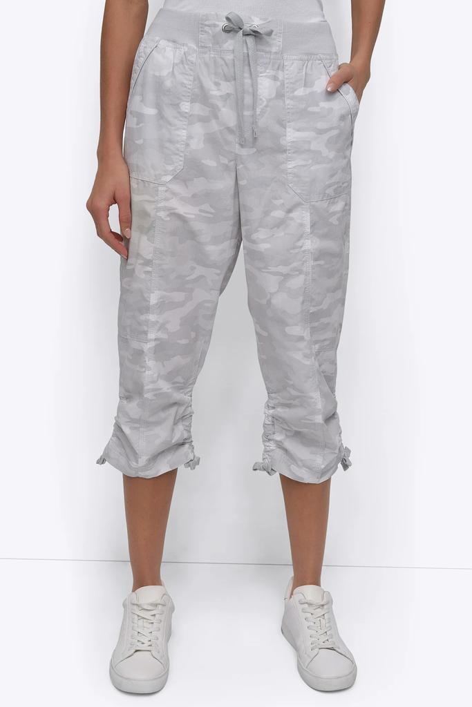 DKNY HIGH-RISE SHIRRED UTILITY CAPRI PANT