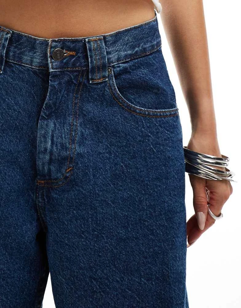 Motel Motel low rise denim jorts in blue stone 5