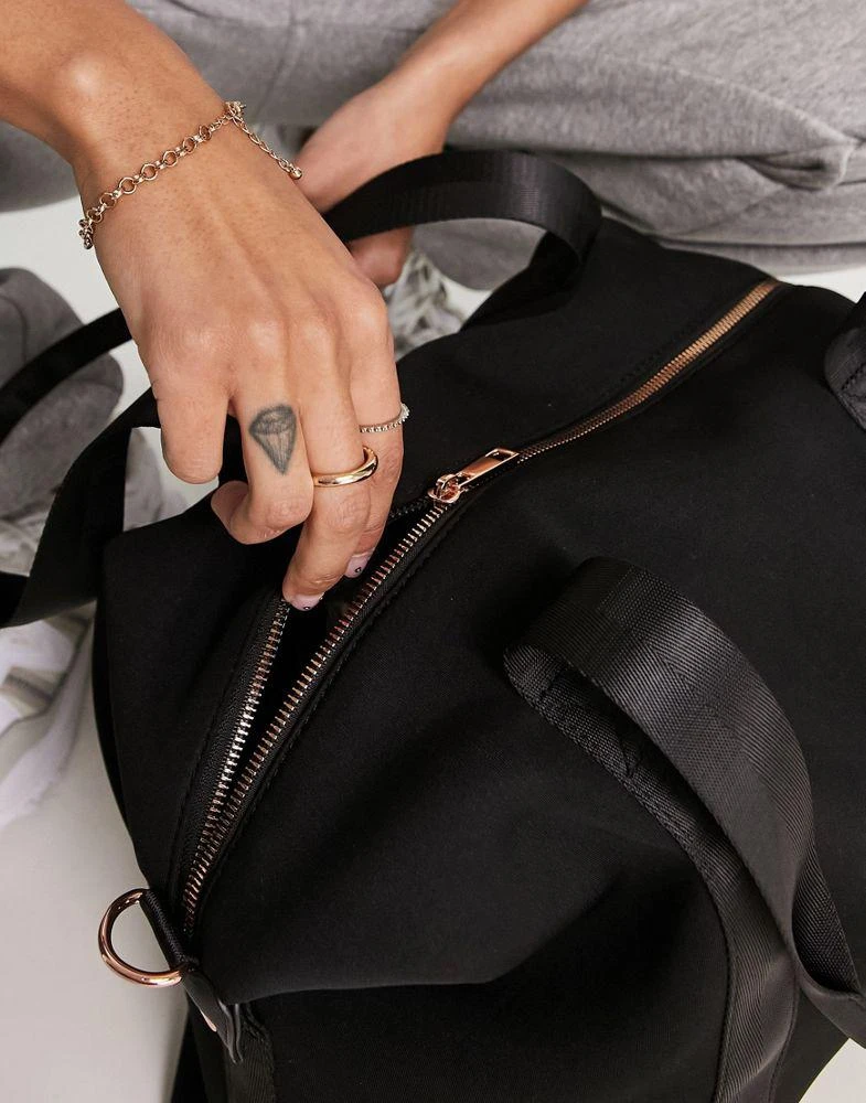 ASOS ASOS DESIGN scuba holdall weekend bag in black 3
