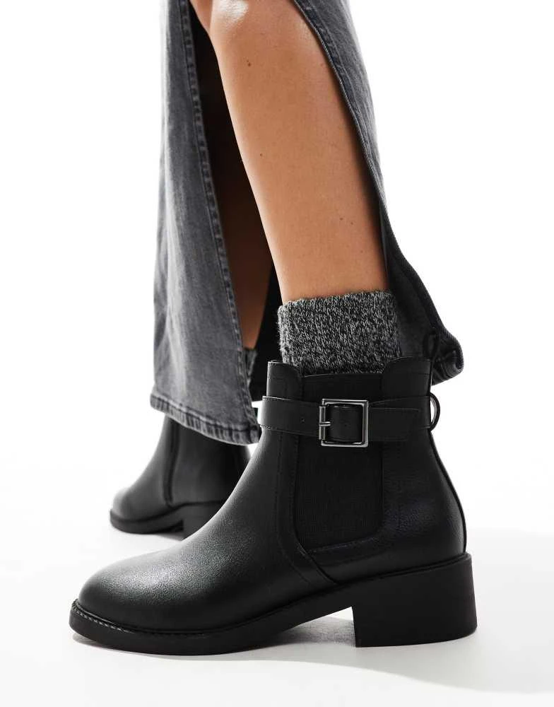 Yours Yours ankle boot with buckle detail in black 4