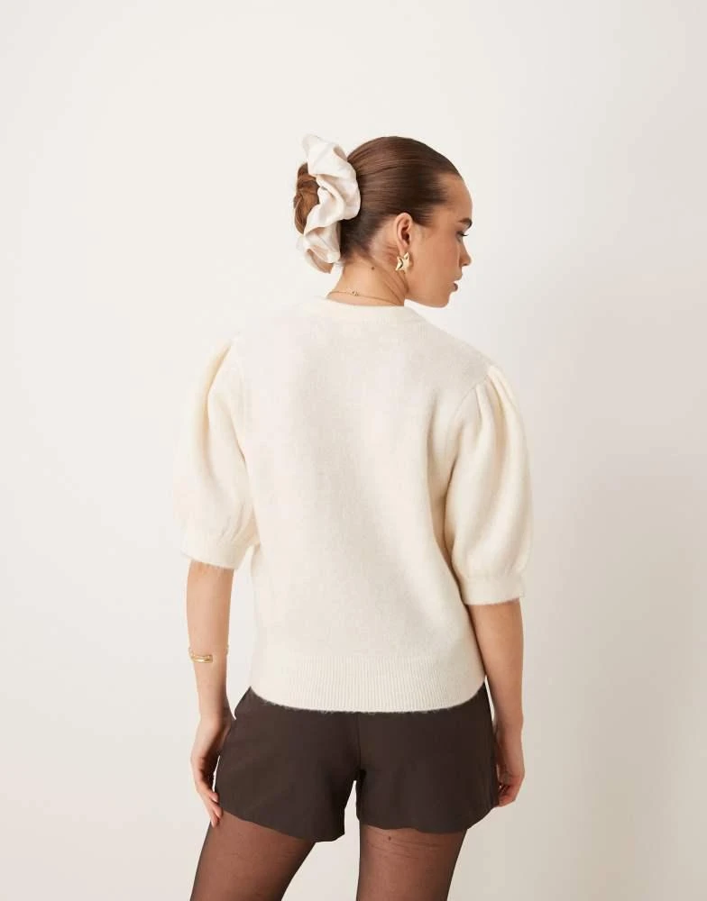GINA TRICOT Gina Tricot knitted sweater with puff short sleeves in off white 3