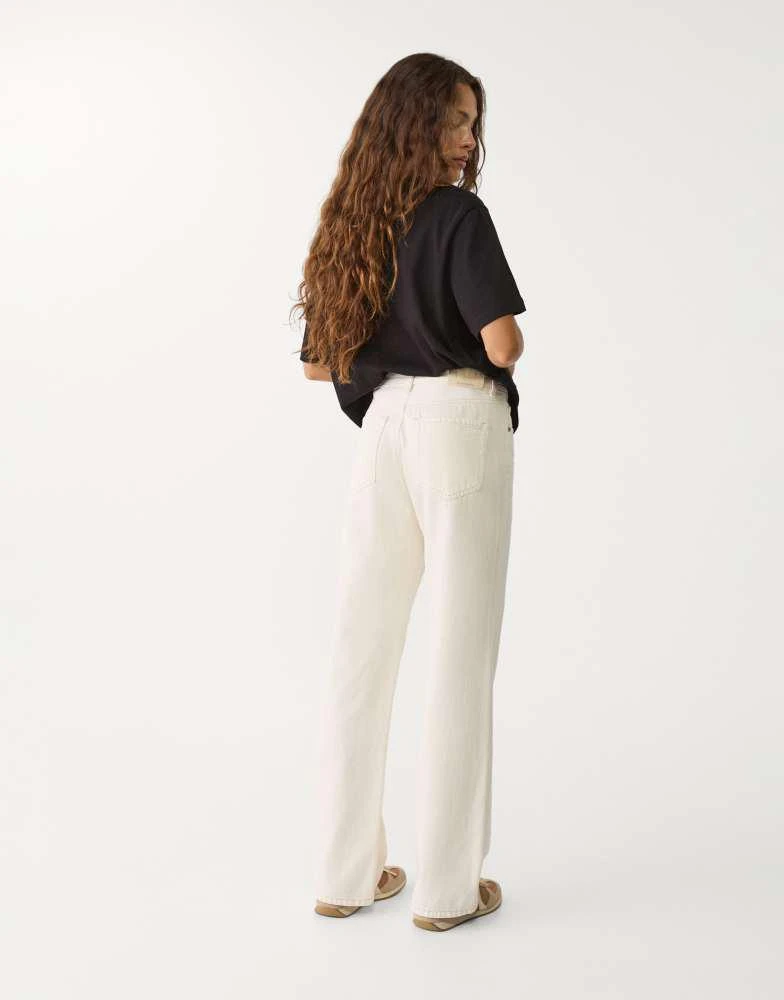 Stradivarius Stradivarius D92 straight wide jean in ecru 2