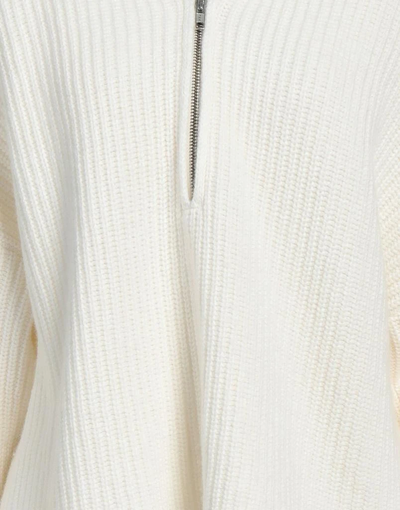 YKK Sweater 4
