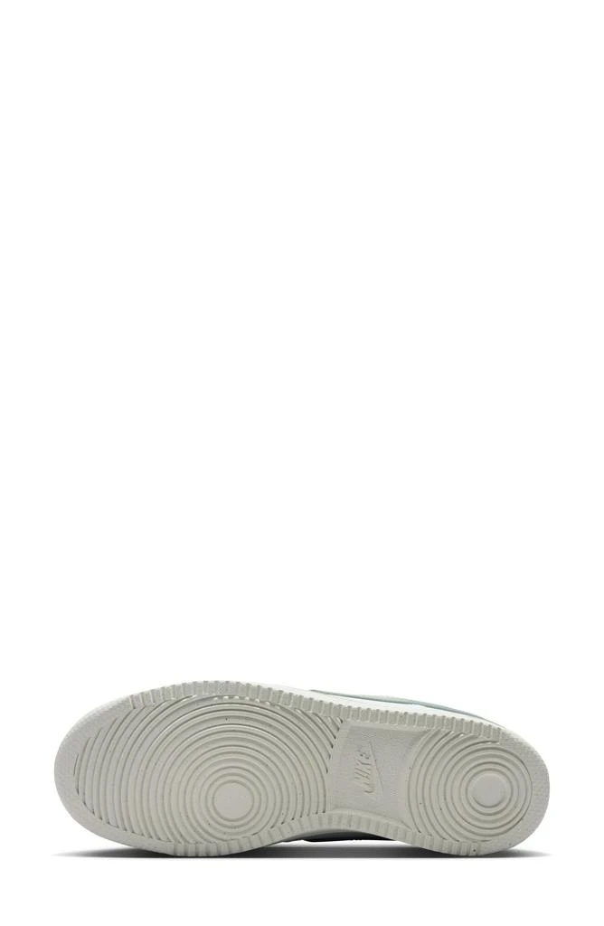 NIKE Court Vision Low Sneaker 5
