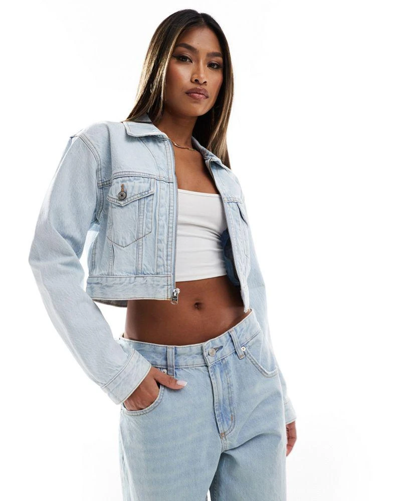 Abercrombie & Fitch Abercrombie & Fitch cropped denim jacket with zip front in light blue 1
