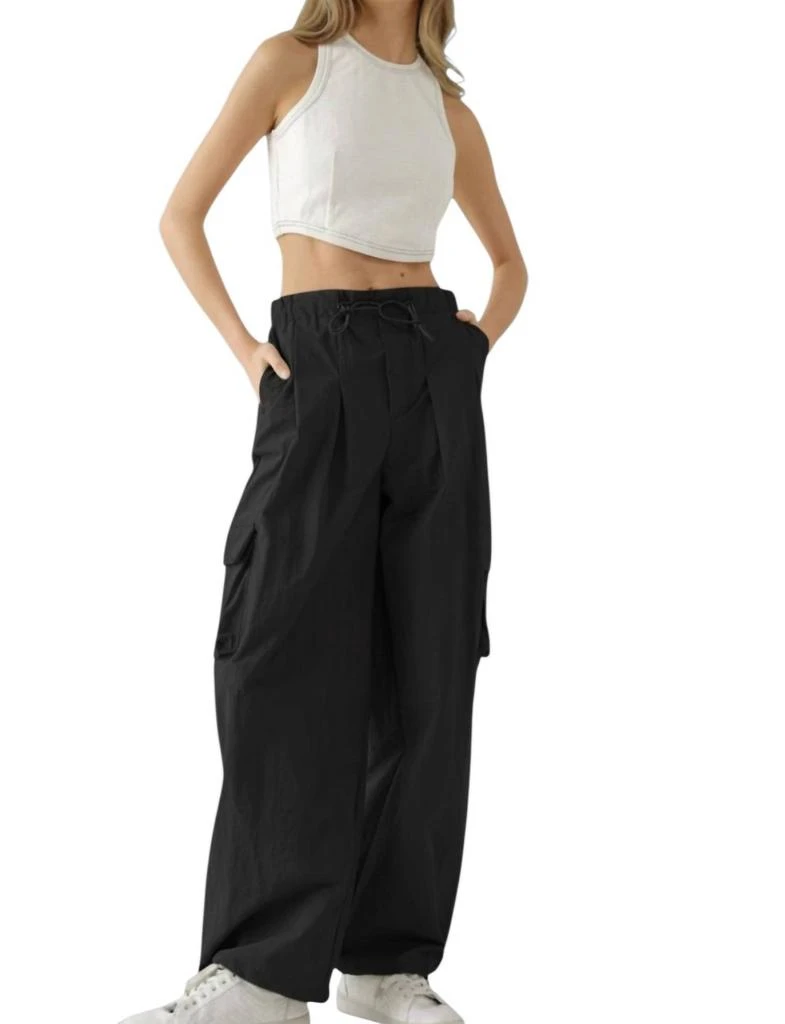 Aaron 
Amber Aaron 
Amber - Nylon Cargo Pants