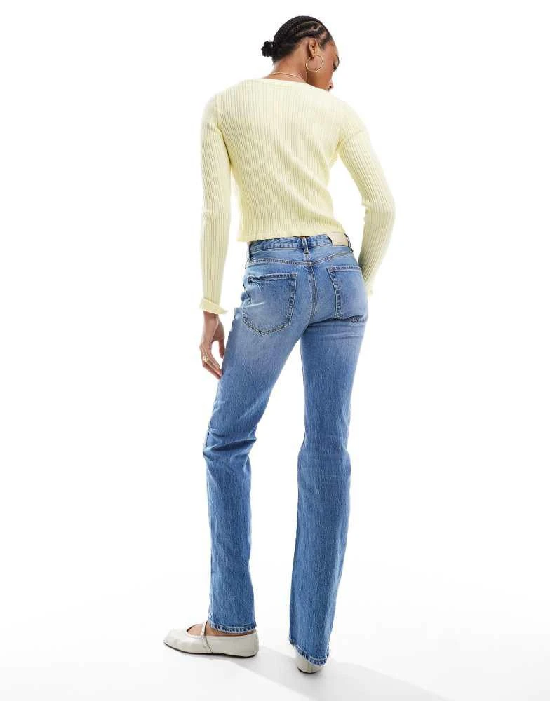 Stradivarius Stradivarius Tall D98 straight leg jeans in medium wash 2