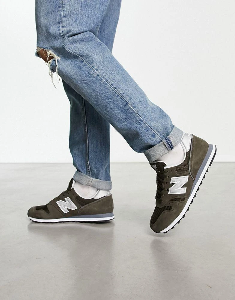 New Balance New Balance 373 trainers in khaki and off white 4