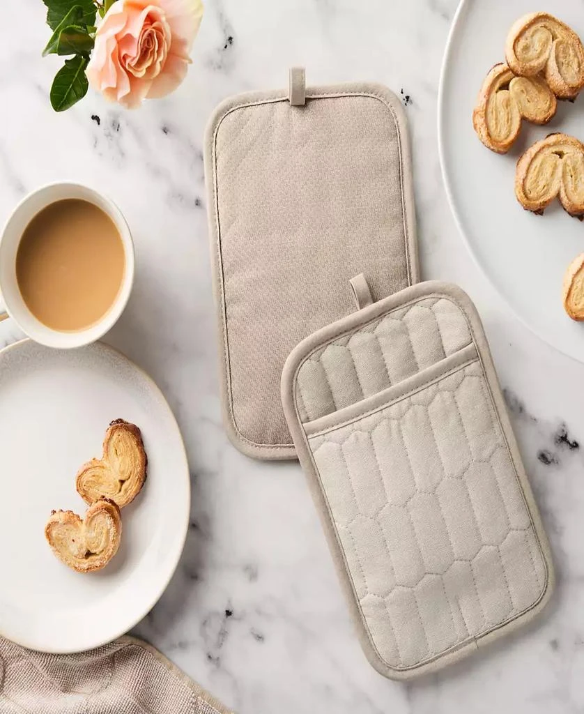Martha Stewart Honeycomb Quilted Chambray Pot Holder Set, 7" x 10" 4
