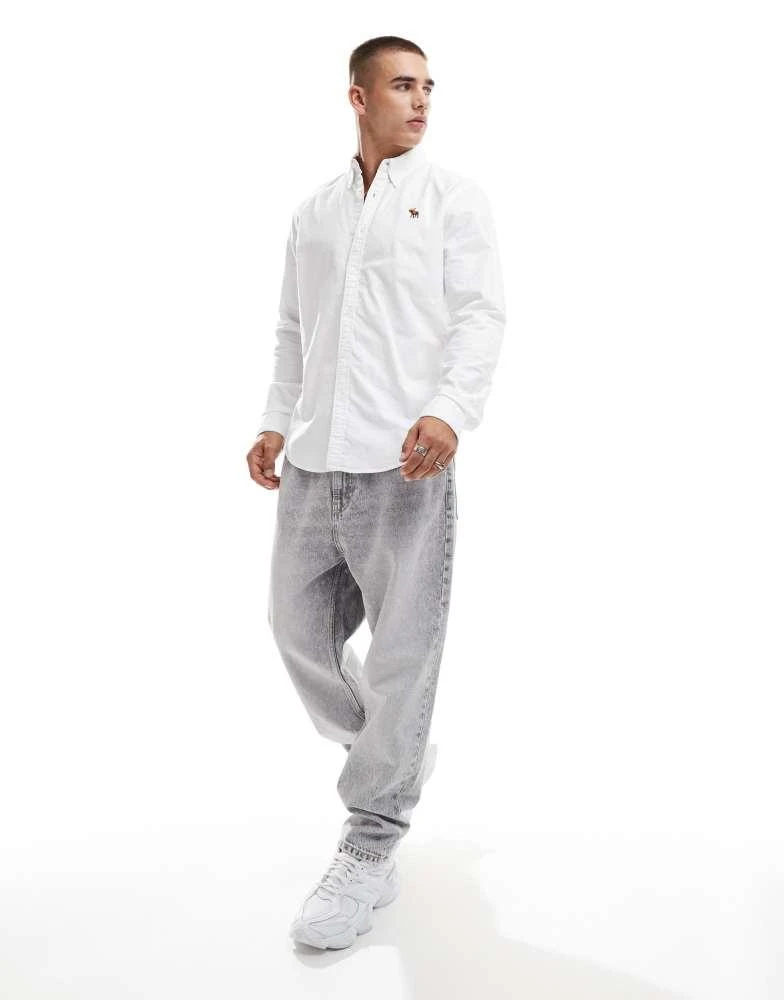 Abercrombie & Fitch Abercrombie & Fitch icon logo oxford shirt in white 3