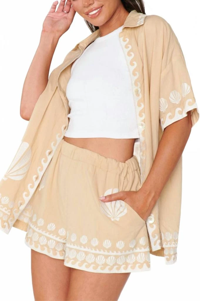 Show Me Your Mumu Hendrix Shorts In Latte Capri Shells 2