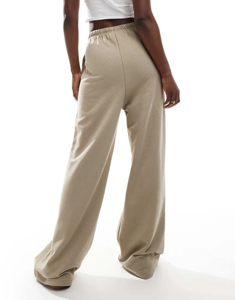 Puma Puma Classics relaxed sweatpants in beige 2