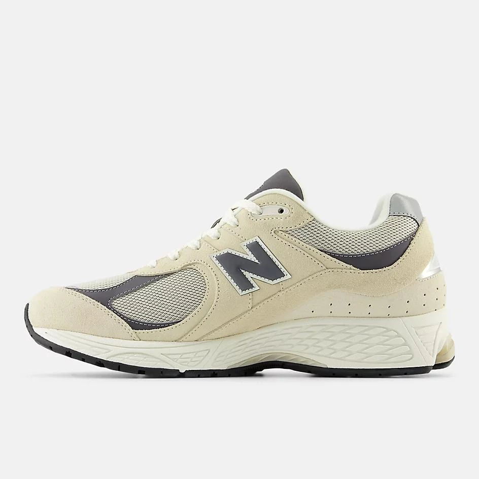 New Balance 2002R 3