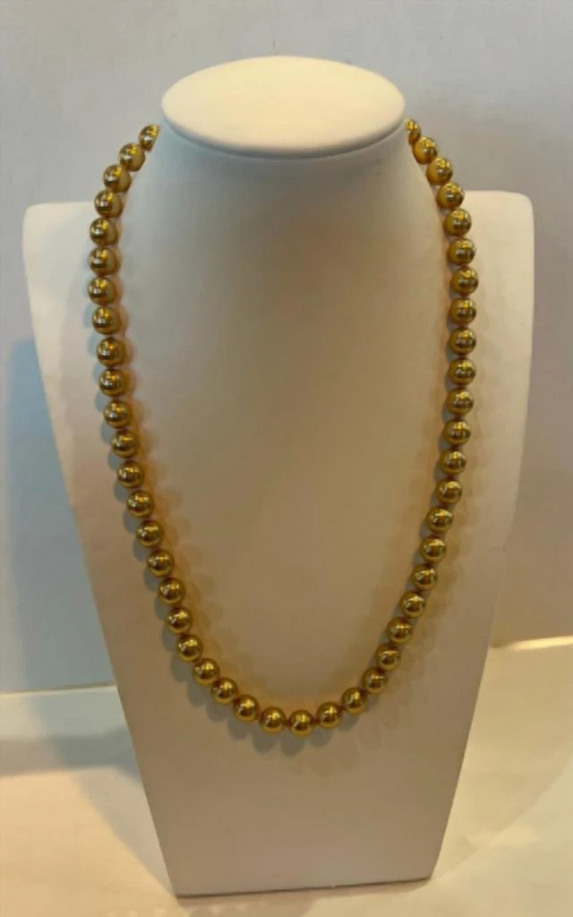 Sonya
s Sonya
S - Pearl Necklace