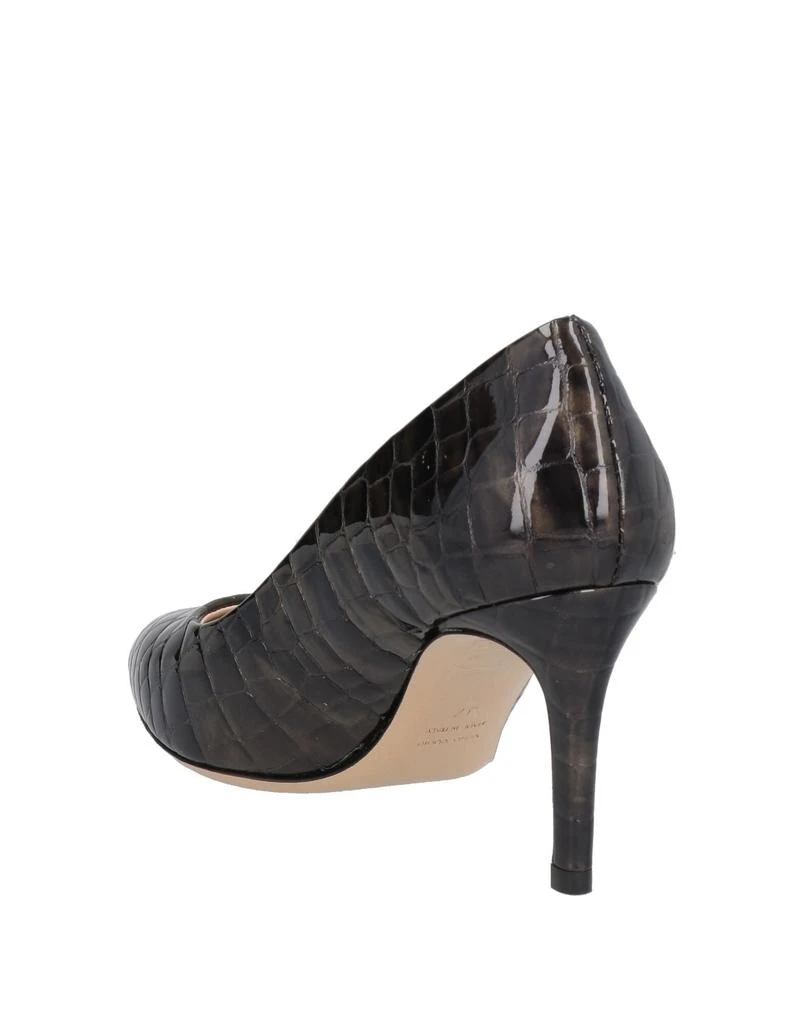 CARLA G. Pump 3