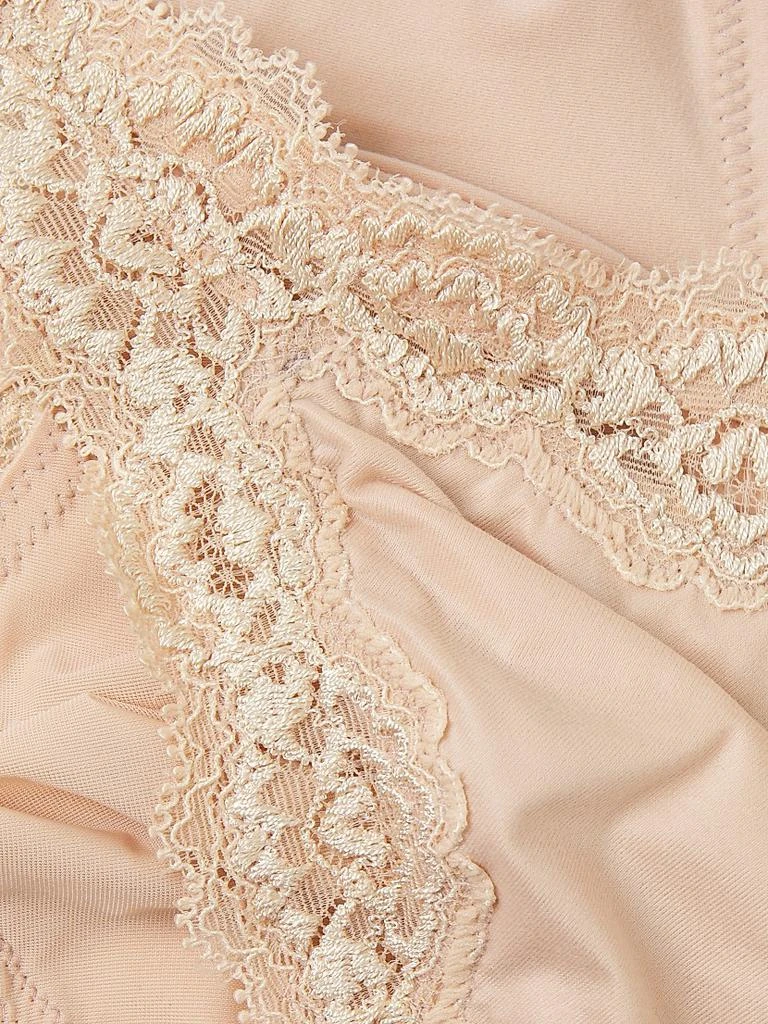 Wacoal Softly Styled Lace-Trim Underwire Bra 5