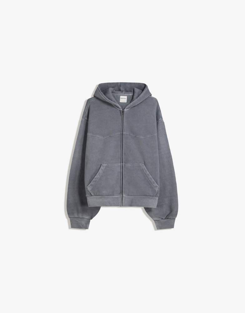 Bershka Bershka Cropped boxy fit zip-up sweatshirt in grey