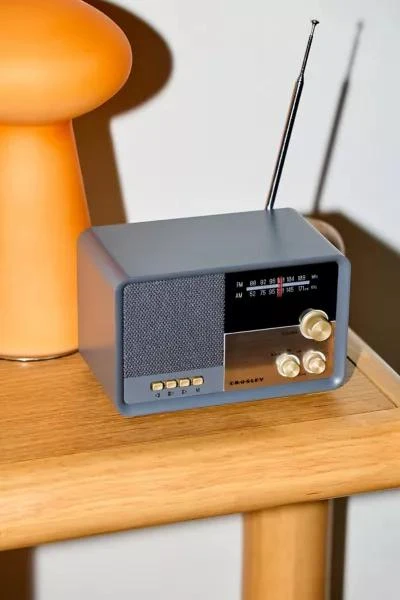 Crosley Crosley Tribute Bluetooth Radio Speaker 1
