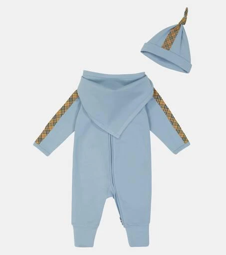 Burberry Baby onesie, bib and hat set 2