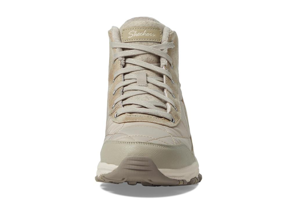 SKECHERS Hillcrest - New Traveler