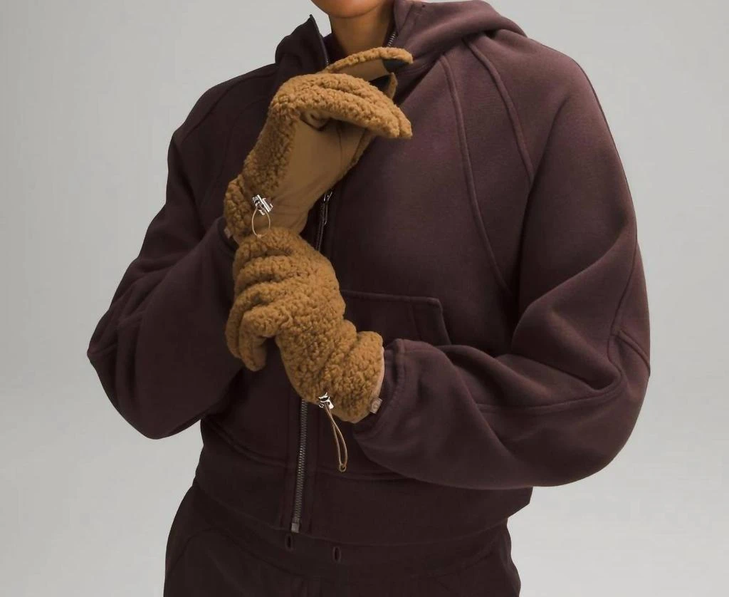 Lululemon Textured Fleece Gloves In Allspice 1