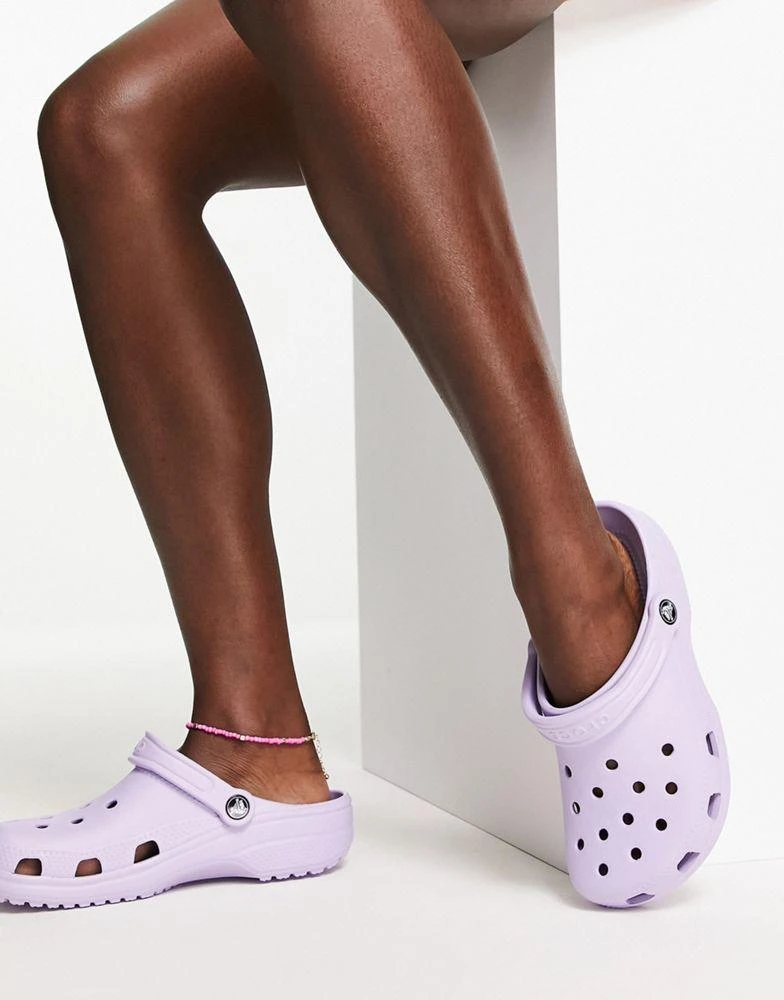 Crocs Crocs classic clogs in lavender 4