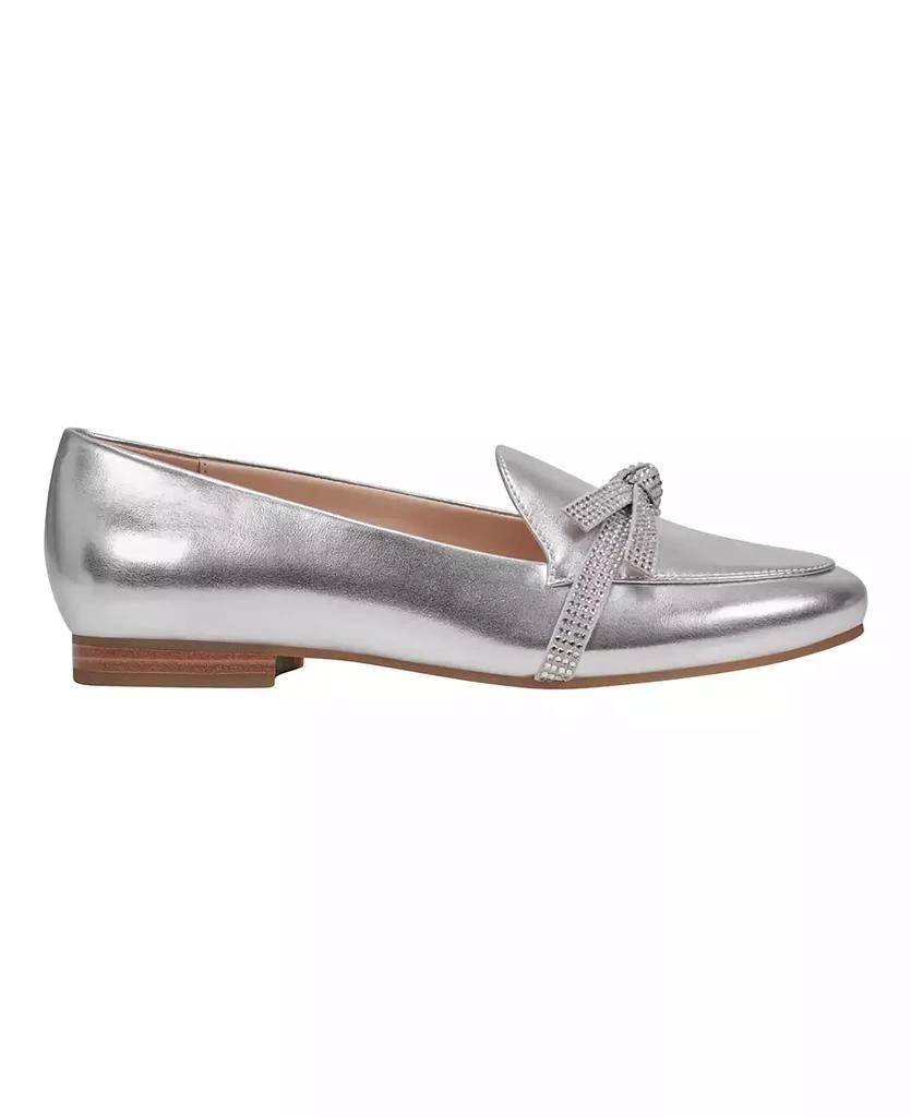 Bandolino Women
s Jayme Embellished Bow Detail Loafers 2