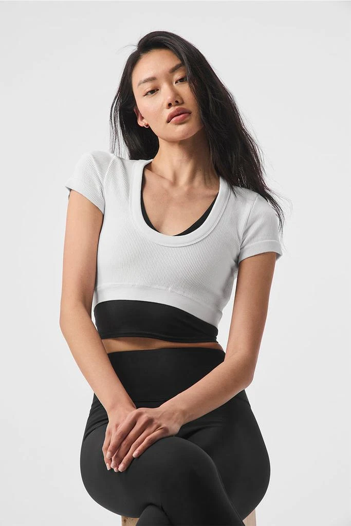 Alo Seamless Ribbed Cropped Serene Short Sleeve - Black