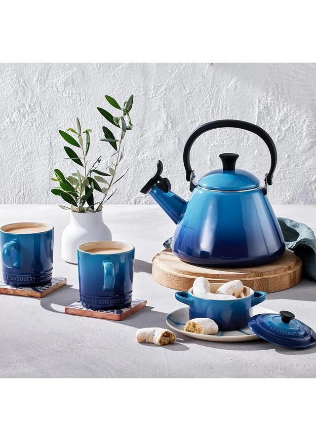 Le Creuset Kone kettle with fixed whistle 1.6l azure 4