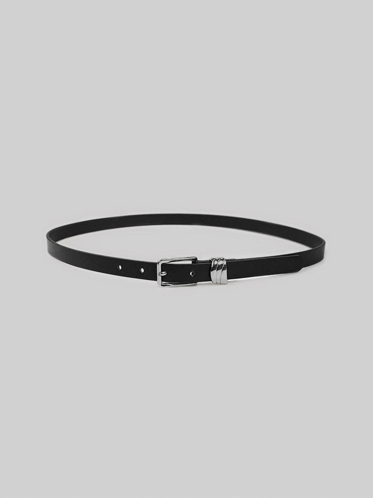 Petit Moments Women's Thin Rectangle Buckle Belt In Black/ Silver