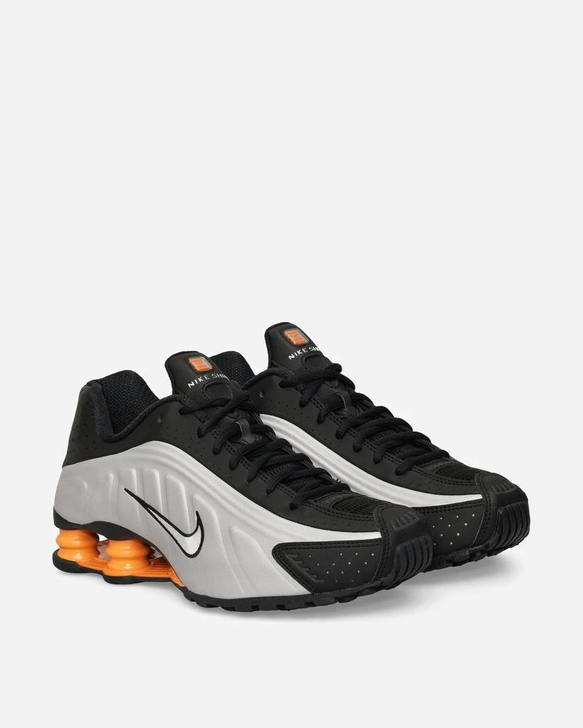 NIKE Shox R4 Sneakers Metallic Silver / Black / Bright Mandarin 2