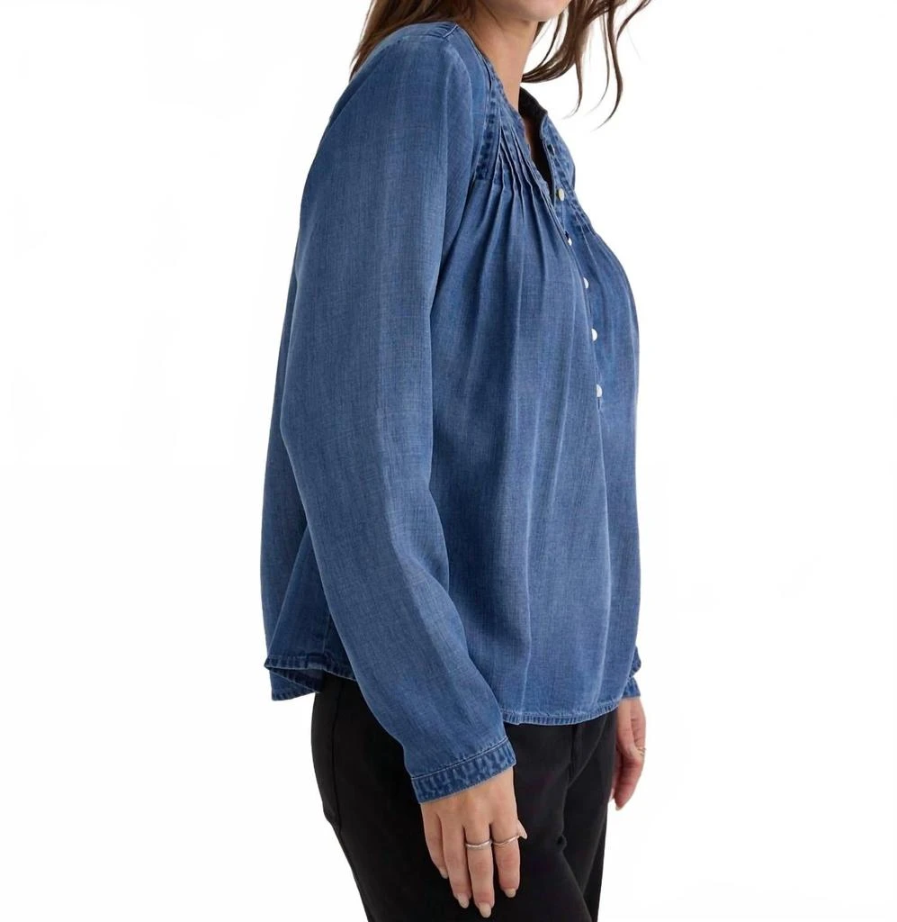 Bella Dahl Long Sleeve Pintuck Pullover Top In Skyline Spray 3