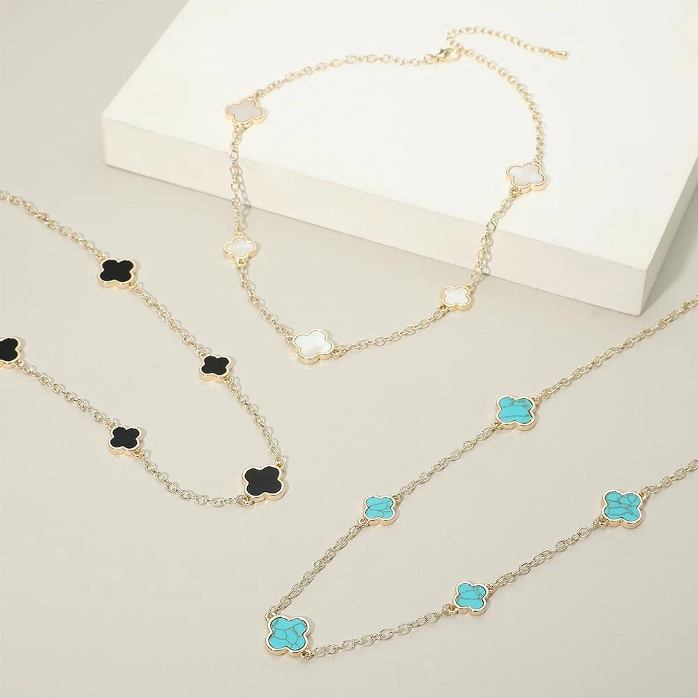 FASHNZFAB 14K Gold Plated Onix Quatrefoil Motif Station Necklace 4