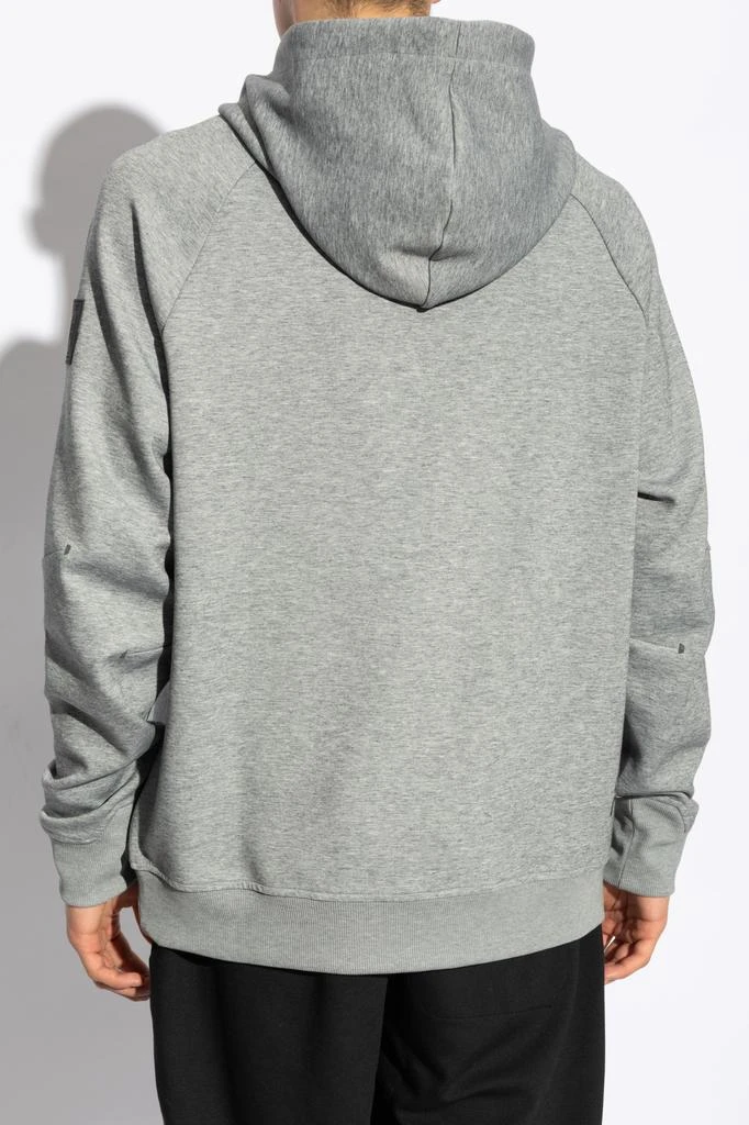 On Hoodie 4