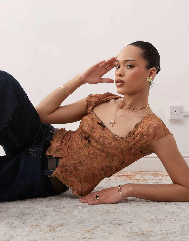 Reclaimed Vintage Reclaimed Vintage smock top in paisley print 1