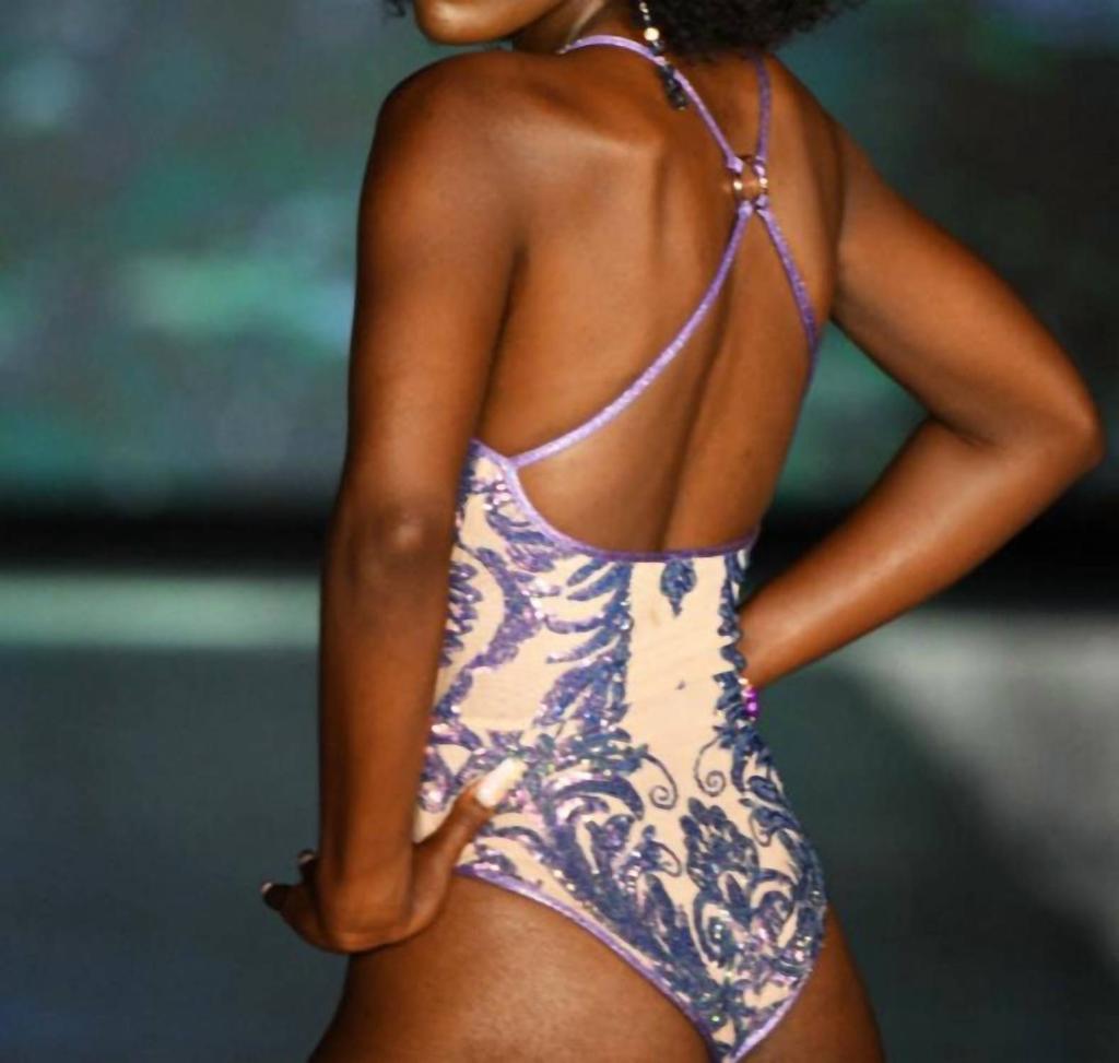Gyv Me Body Gyv Me Body - Class Act Bodysuit