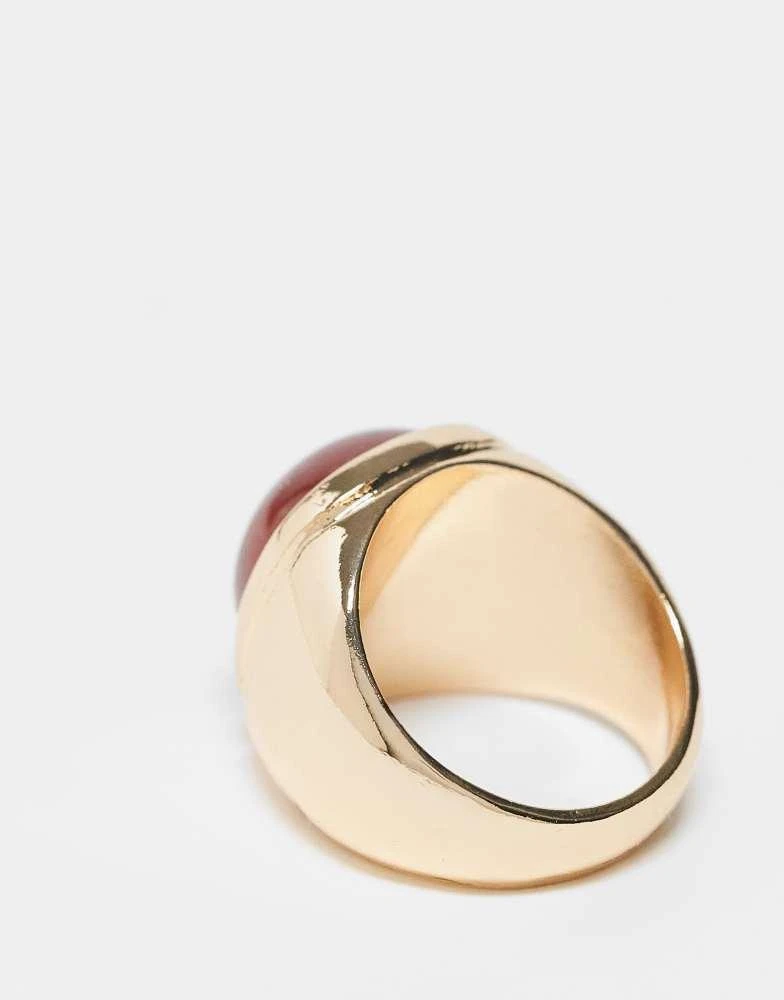 Reclaimed Vintage Reclaimed Vintage unisex gold ring with red stone 2