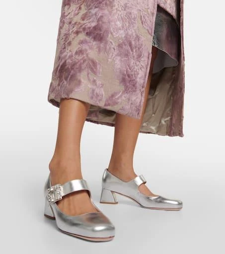 Roger Vivier Très Vivier metallic leather Mary Jane pumps 4