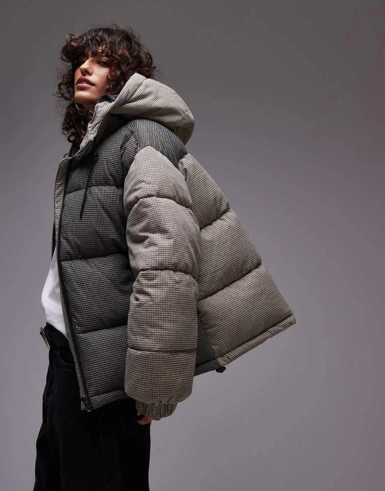 Topshop Topshop checkered puffer coat in nylon in multi 4