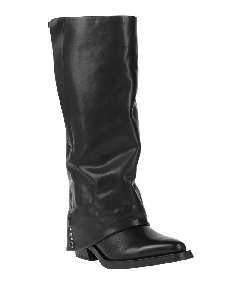 Ash Boots 2