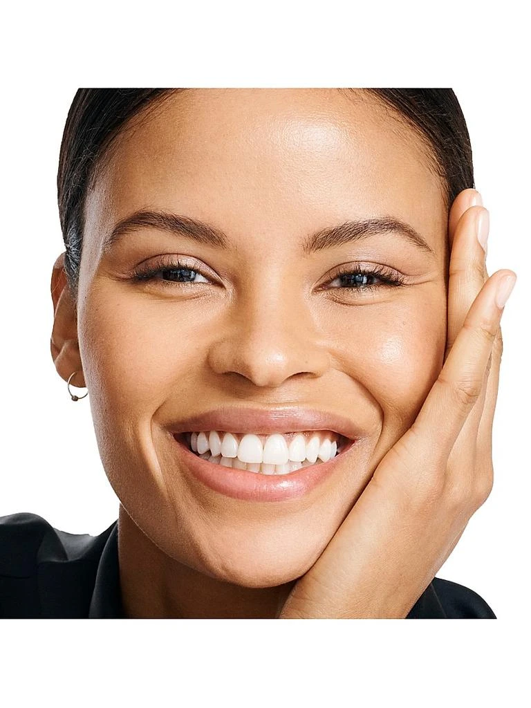 Cle de Peau Radiant Cream Foundation SPF 25 9