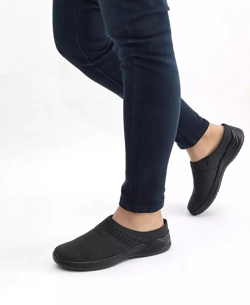 Easy Street Women's Patrice Mules 9