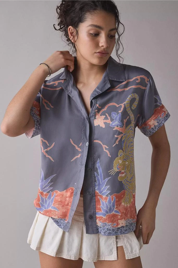 BDG BDG Asher Satin Printed Souvenir Short Sleeve Button-Down Shirt 1