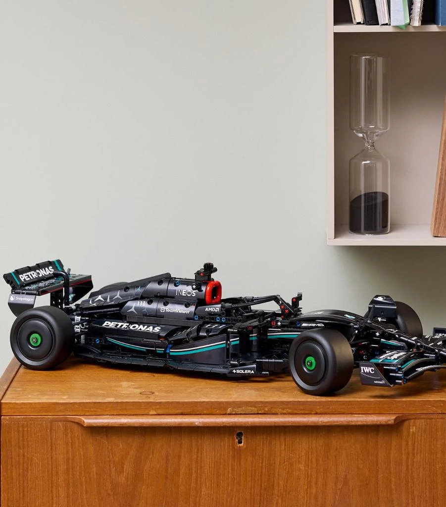 LEGO Technic Mercedes-AMG F1 W14 E Performance Set 42171 3