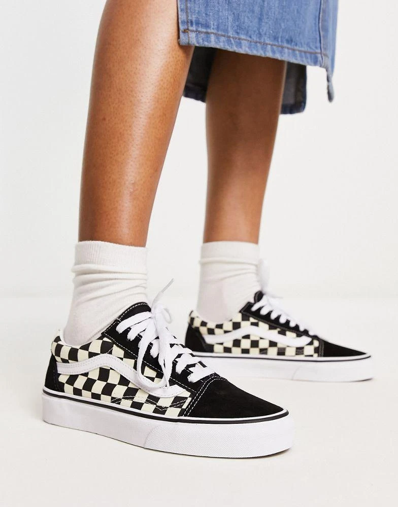 Vans Vans Old Skool checkerboard trainers in white and black 1